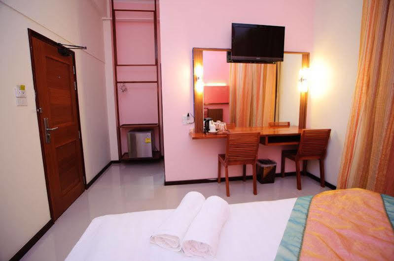 Much-Che Manta Boutique Hotel Udon Thani Exterior photo